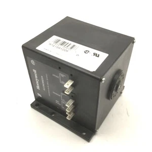 Honeywell M7415A1006 Modulating Spring Return Damper Actuator 24VAC, Stroke: 90° - Picture 1 of 6