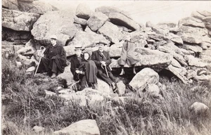 In den Bergen  Fotografie Antik Foto Bild  Bilder Original - Bild 1 von 1