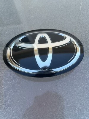 Toyota Camry RAV4 2021-2023 parrilla delantera emblema radar OEM 90975-02160/C2026 Foto 1 de 4