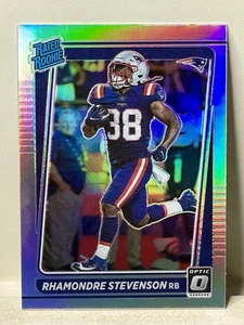 2021 Donruss Optic #237 Rhamondre Stevenson Holo Patriots Rated Rookie - Picture 1 of 4