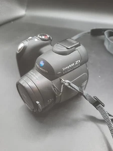 Konica Minolta DiMAGE Z3 4.0 Mega Pixels Digital Camera - Picture 1 of 15