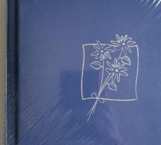 Álbum de fotos Creative Memories 7 x 7 correa bisagra azul con flores plateadas nuevo en paquete nuevo Foto 1 de 1