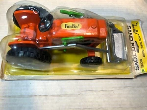 FUN HO SAND PIT TOYS Nr. 801 TRAKTOR FRONTLADER ORG NEUZEALAND BLISTERPACK - Bild 1 von 9
