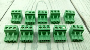 Lot of 10 / 3 pin - 5mm / Terminal Block Connector Male - Picture 1 of 7