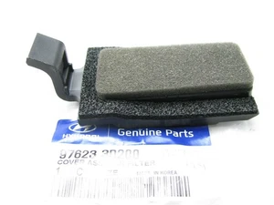 A/C Cabin Air Filter Plastic Cover OEM For Hyundai 976233D200 - Picture 1 of 4