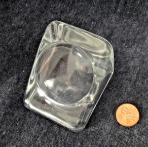 Fermacarte da scrivania vintage triangolare in vetro trasparente ingrandimento - Foto 1 di 3