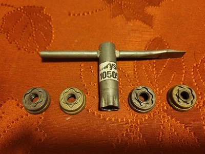 Chrysler Plymouth Dodge Part#105056 Wire Wheel Cover Key & 4 Lock Complete Set - Image 1 of 4