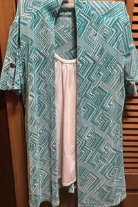 Notations Women's Top Green & White Pullover-1X Polyester- - Picture 1 of 5