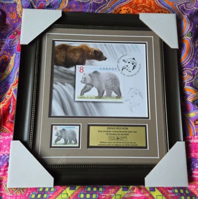 Canada $8 Grizzly Bear 1997 framed stamp and poster 2019 CP corporate award MINT - Image 1 of 4