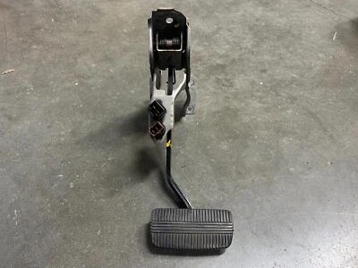 Infiniti G35 2003 2004 sedán pedal de freno automático OEM 7085 Foto 1 de 4