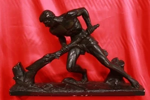 Statua / scultura in terracotta dipinta raffigurante un uomo firmata signed '900 - Imagen 1 de 10
