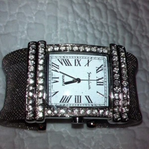 Orologio Susan Lucci Quarzo Silvertone - Nuovo senza etichette - Foto 1 di 2