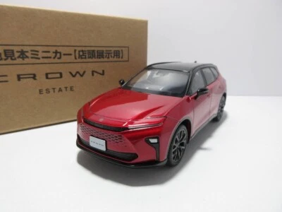 1:30 Toyota Crown Estate Signia 2025 Color Sample Black x Emotional Red III CHN - Image 1 of 4