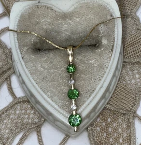 Nuevo collar colgante de diamantes y esmeraldas genuinos de 14K - Imagen 1 de 5