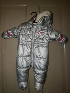 Enyce a sean combs co baby snow suit.0/3 months New York 1996 - Picture 1 of 9