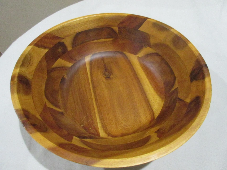 Tazón de madera de acacia internacional Lipper cuenco acampanado con patas largo marrón precio de venta sugerido por el fabricante 41,00 Foto 1 de 4