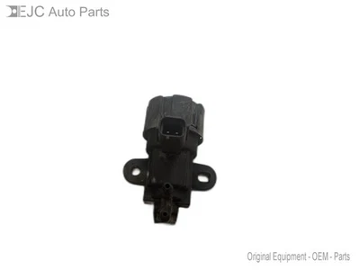 Vacuum Switch For 97-98 Ford Expedition  4.6  Romeo - Image 1 of 4