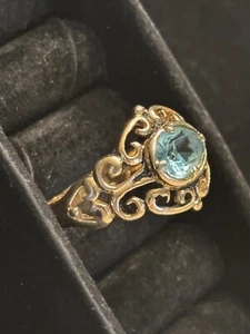 Anello donna filigrana sfaccettato strass blu tono oro misura 8 - Foto 1 di 9