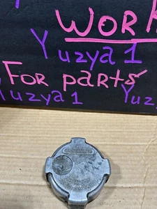 Freightliner Fuel Tank Cap Push And Turn With Logo - Picture 1 of 3