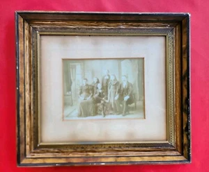 Antik 1917 Foto 17"x15" Holz gerahmt mattiert Familie Frau Ehemann Kinder - Bild 1 von 20