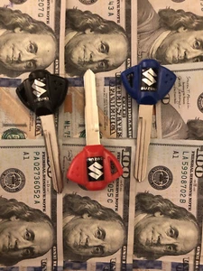 🔥✅ 1x SUZUKI KEY BLANK HAYABUSA GSXR 600 750 1000 2001-2009 BLACK RED BLUE EOM - Picture 1 of 3