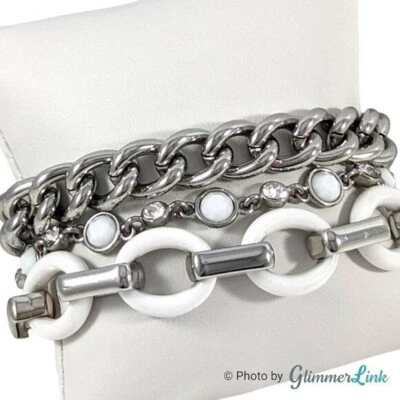 Brazalete Wayfarer Lia Sophia Triple Hilo Cristal Corte Blanco Resina Tono Plata Foto 1 de 4