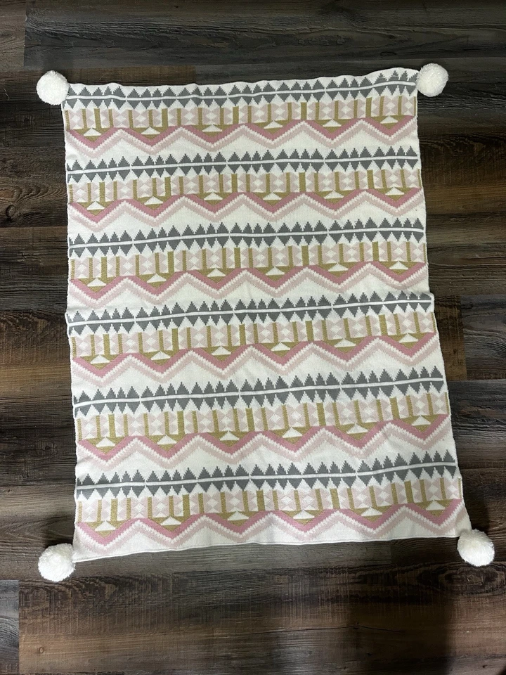 Manta para bebé Emily & Meritt Pottery Barn Kids *40”x 30” pompones pasteles dorados Foto 1 de 4