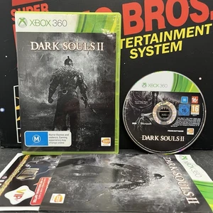 Dark Souls 2 W. Manual Microsoft Xbox 360 PAL EN MUY BUEN ESTADO PROBADO FRANQUEO RASTREADO GRATUITO - Imagen 1 de 13