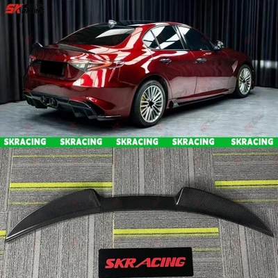 Alerón labial trasero de fibra de carbono real para Alfa Romeo Giulia 2017-2021 Foto 1 de 4