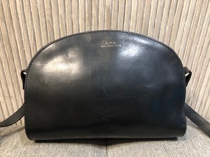 apc leather bolsa