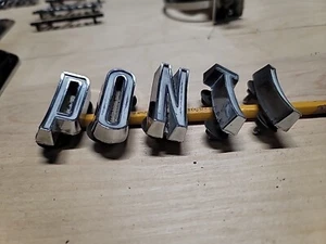 1959 Pontiac Rear Panel Emblems Badges Chrome Trim Moldings Scripts Letters - Bild 1 von 3