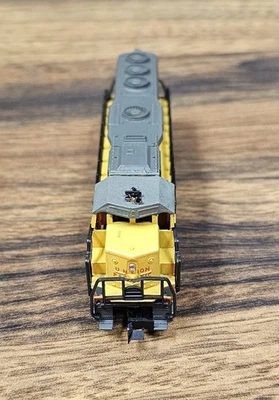 N Acale Locomotive Bachmann Union Pacific #820 - Image 1 of 4