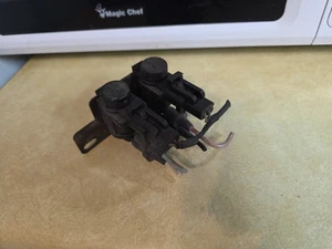 97-02 EXPEDITION f150 4x4 buje bloqueo desconexión o emisiones purga solenoide - Imagen 1 de 4