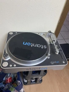 Verkaufe  Plattenspieler, Verstärker, Schallplatten  und audio Boxen - Bild 1 von 1