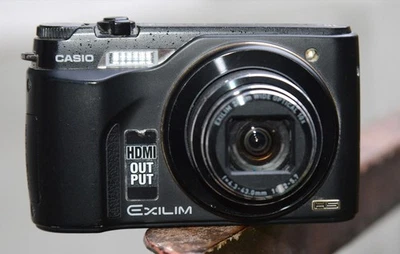 CASIO EXILIM EX-FH100 Digitalkamera 10,1 MP 10x Zoom  Digicam schwarz Bridge Top - Bild 1 von 4