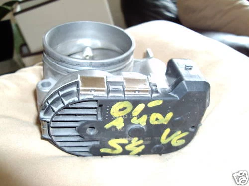 CUERPO ACELERADOR AUDI A4 A6 S4 S6 S8 00 01 02 03 04 05 06 Foto 1 de 1