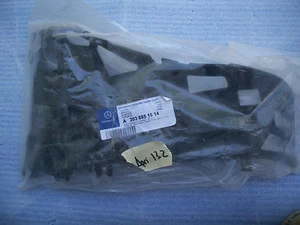 SOPORTE PARACHOQUES TRASERO DERECHO MERCEDES C230 C320 02 03 04 05 OEM ORIGINAL - Imagen 1 de 2