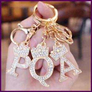 Llavero de estrás con 26 letras iniciales para mujer dije corona de cristal chapado en oro - Imagen 1 de 50