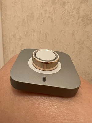 NEW  Oura Ring 4 Smart Ring 4th Gen. Size 6 Gold Activity Tracker - Image 1 of 3