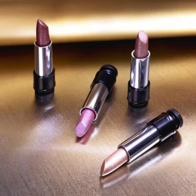 Lápiz labial metálico L'oreal Infalible® láminas trituradas, elige - 4 tonos Foto 1 de 3