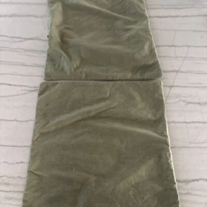 2 Pottery Barn Design Studio Pillow Covers Green 21" x 22" Cotton Botton Closure - Picture 1 of 7