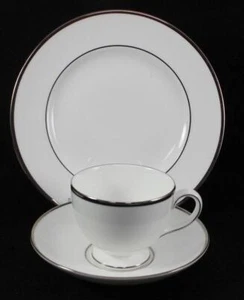 Wedgwood Carlyn Cup & Saucer Set with Salad Plate W4302 - Picture 1 of 8