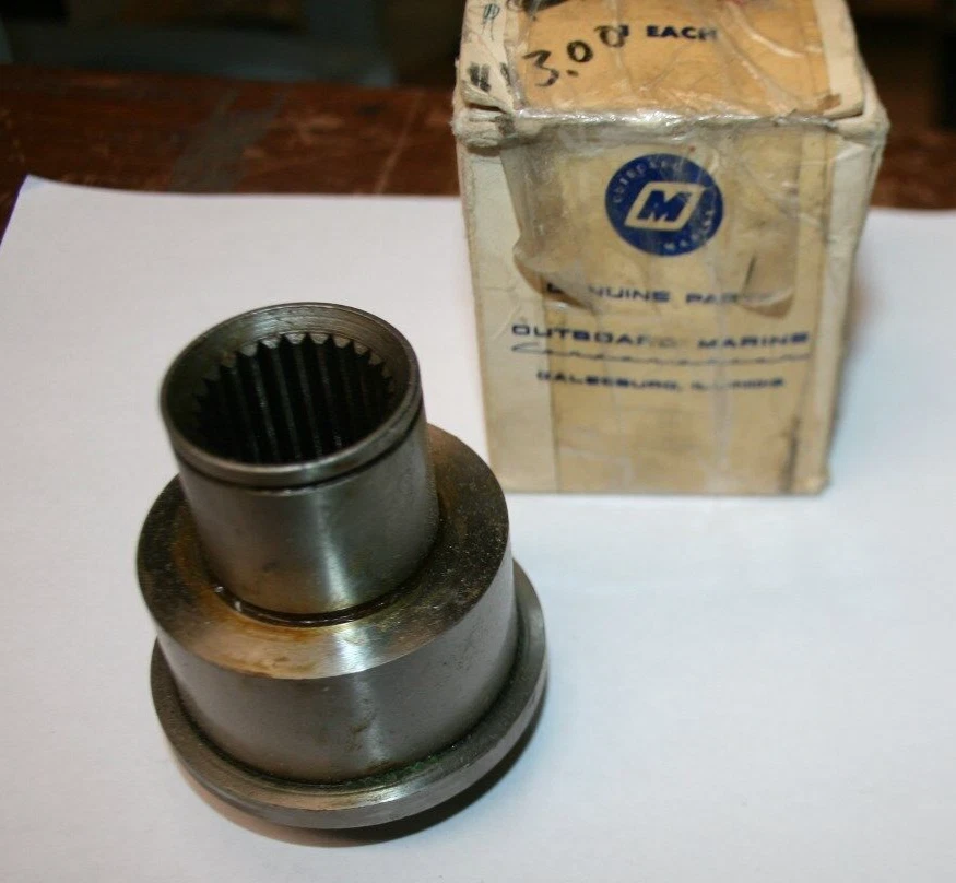 NEW OEM JOHNSON EVINRUDE Electric Shift REAR Outboard CLUTCH Hub # 378625 - Image 1 of 1