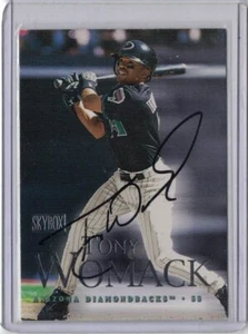 SIGNIERTE 2000 Tony Womack SkyBox #90 Baseballkarte Autogramm Arizona Diamondbacks - Bild 1 von 2