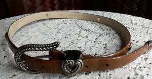 New Women's Beige Heart Genuine Leather size xsmall Belt w/silver tone hardware - Picture 1 of 5