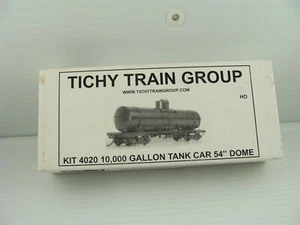 Tichy Train Group Kit # 4020  Tank Car Kit - Picture 1 of 4