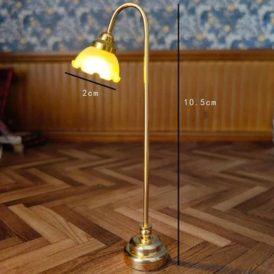 Lampada da terra per casa delle bambole 1:12 Artigianato Decorazione per - Immagine 1 di 4