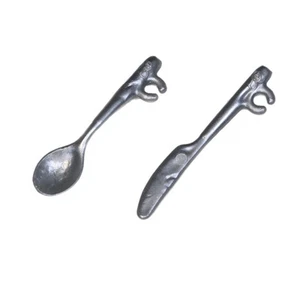 Barbie Muñeca Accesorios Cocina Comida Diorama Utensilio Cuchara Cuchillo Mango Plateado  - Imagen 1 de 4