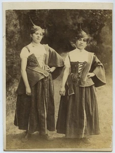 2 Portuguese Women On Madeira - Traditional Dress c1880s Photo - Picture 1 of 1