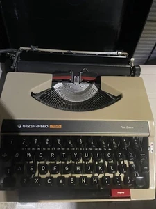 Silver Reed 750 Typewriter Vintage Tested - Picture 1 of 1